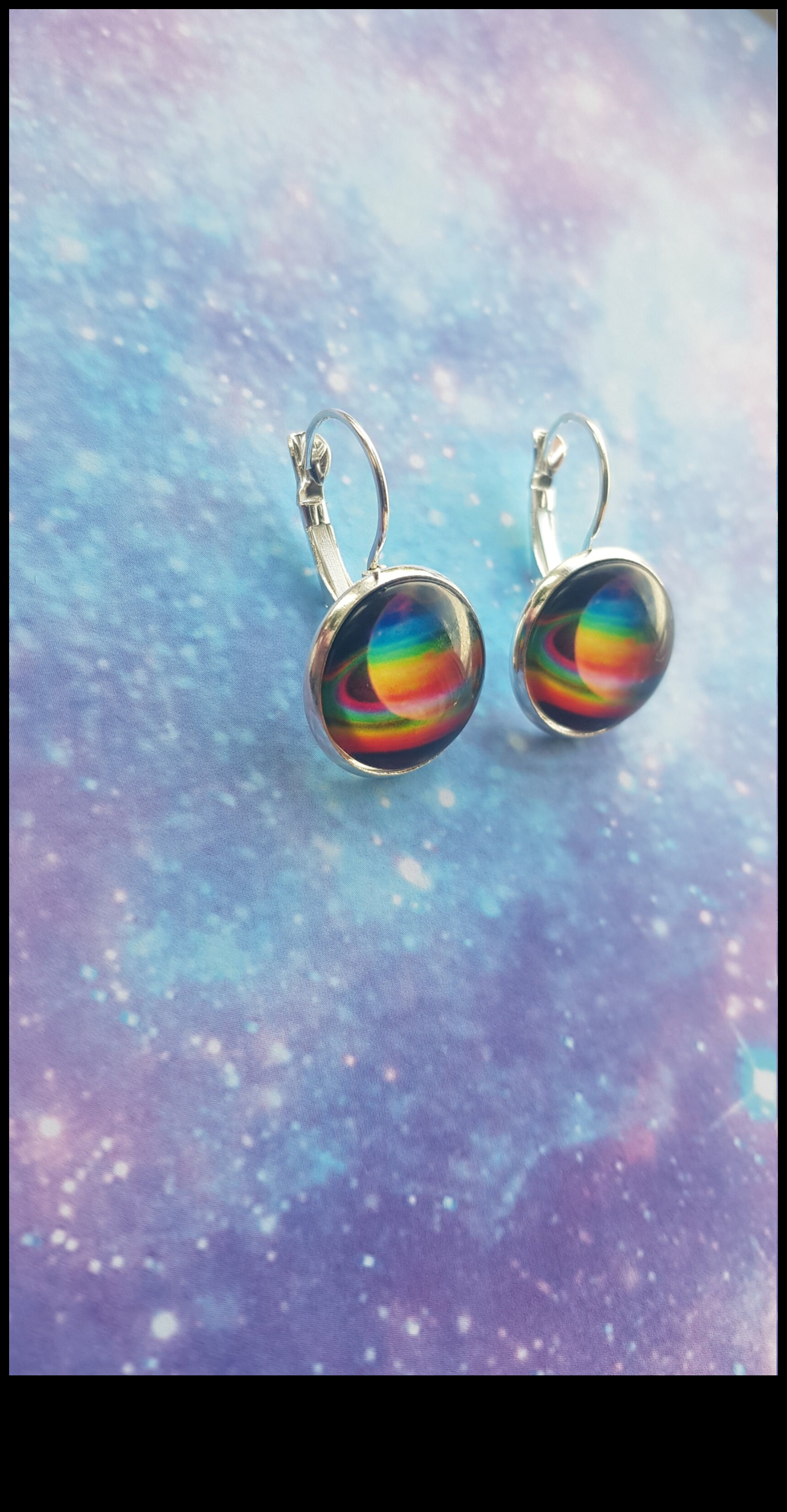 Glistening Galaxy: Ξεκινήστε ένα ταξίδι λάμψης με τα γαλαξιακά σκουλαρίκια μας