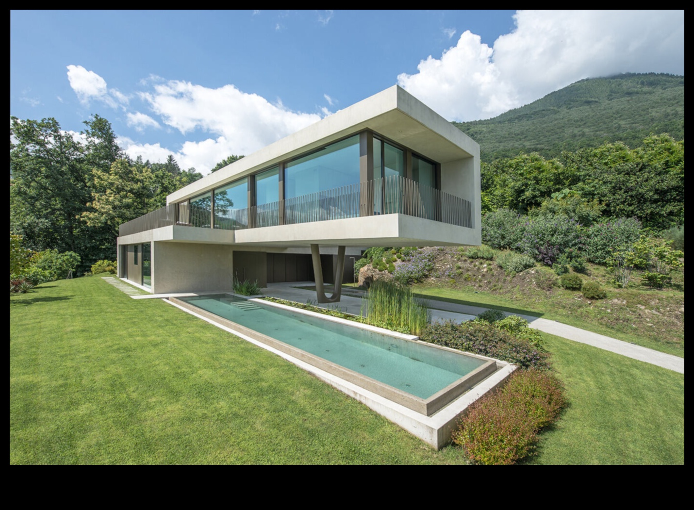 Sculpted Serenity: Αποκαλύπτοντας τη γοητεία του υπαίθριου στυλ