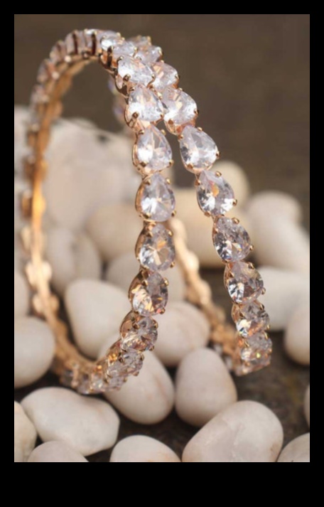 Radiant Revival Αναβαθμίστε την καθημερινή σας εμφάνιση με τα εντυπωσιακά μας βραχιόλια 2 Radiant Revival: Efortless Glam με τα εντυπωσιακά βραχιόλια μας