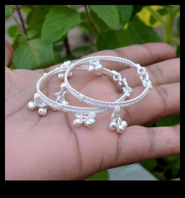 Whispering Charms: Αγκαλιάστε την παιχνιδιάρικη διάθεση με τα σχέδια των αστραγάλων μας