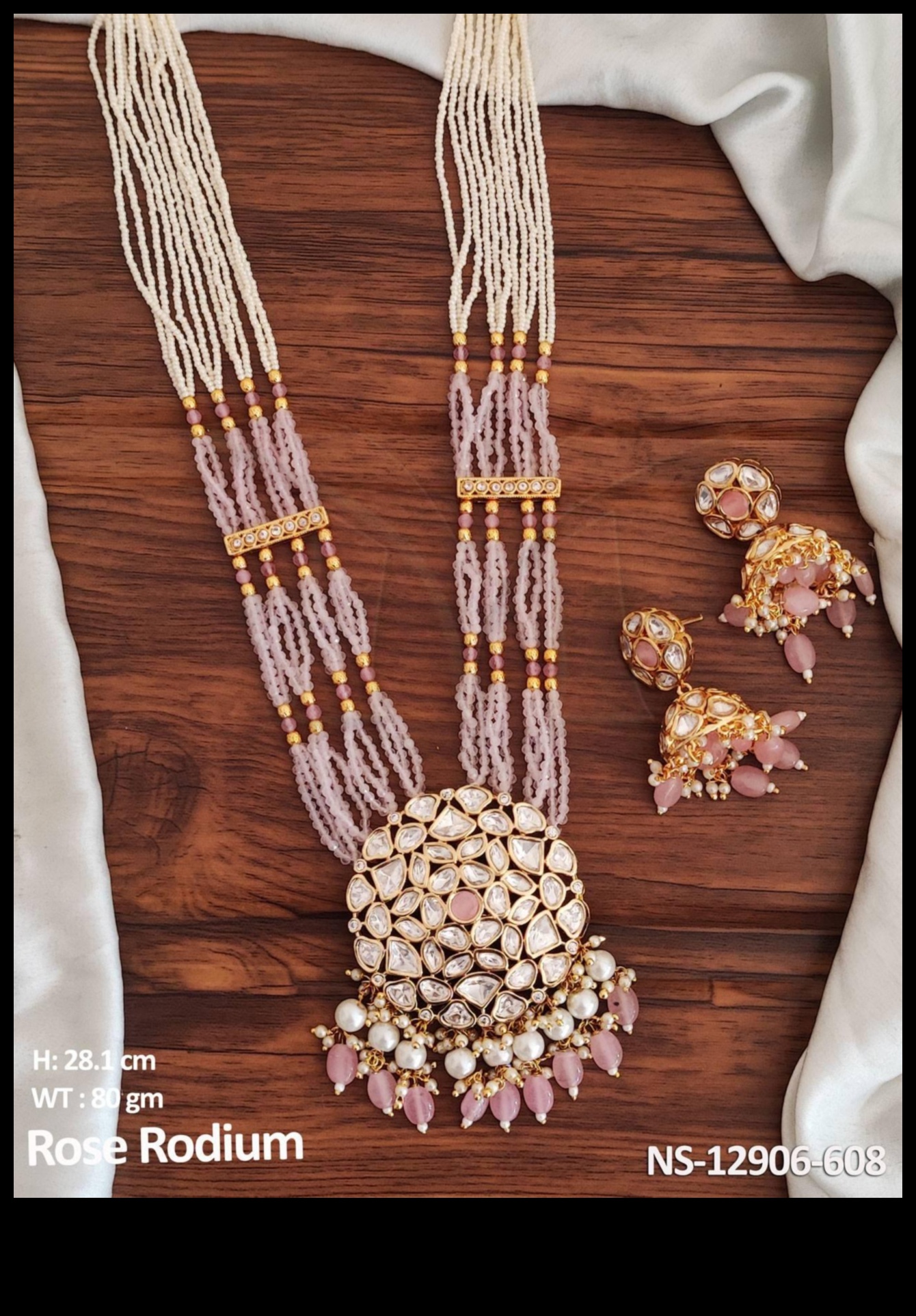 Illuminate Your Aura: Step In the World of Fashion Jewellery