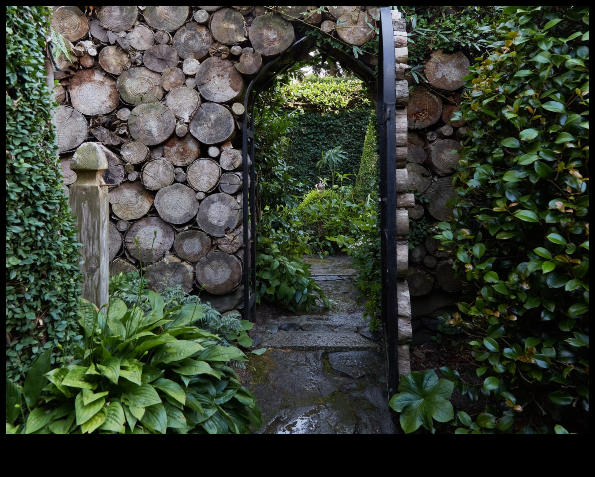 Το Artistry in Green: Garden Design Inspirations αποκαλύφθηκε